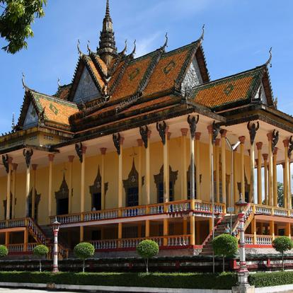 Wat Sor Sor Muy Roi Ou Le Temple Des Cent Colonnes A Découvrir au Cambodge - Kratie