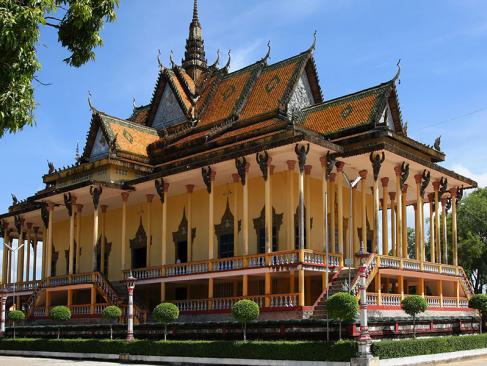 Wat Sor Sor Muy Roi Ou Le Temple Des Cent Colonnes A Découvrir au Cambodge - Kratie