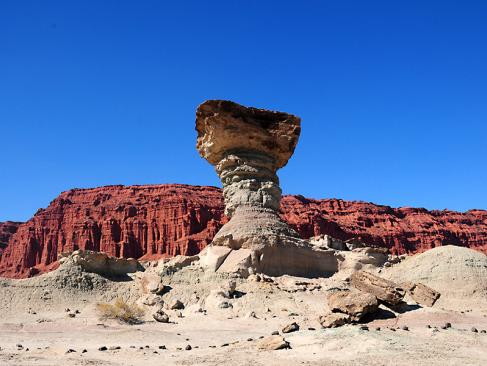 Valle De La Luna - Formation El Hongo Dans Le Parc Provincial Ischigualasto A Découvrir au Chili - La Valle de la Luna