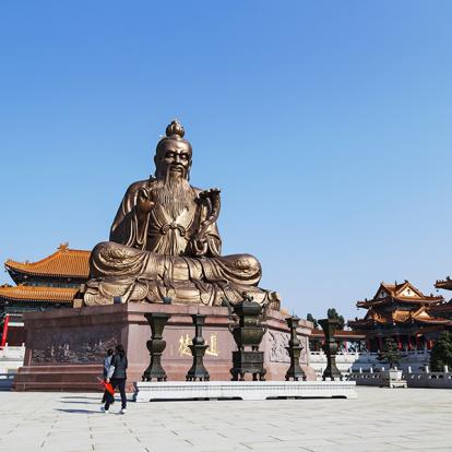 Guangzhou - Statue De Lao Zi Dans Le Temple Taoïste De Yuanxuan A Découvrir en Chine - Canton (Guangzhou)