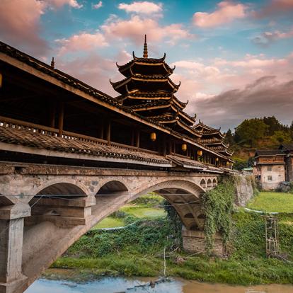 Vieux Pont Du Vent Et De La Pluie Dans Le Village De Chengyang Dong A Découvrir en Chine - Guilin