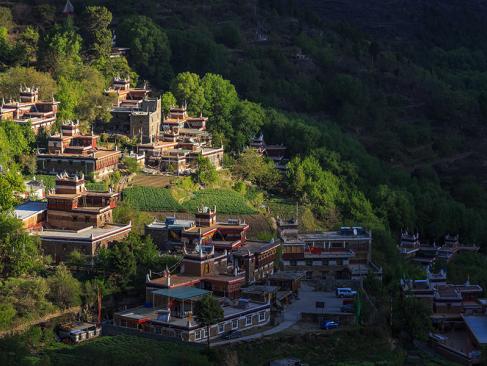 Village Tibétain Traditionel De Jiaju A Découvrir en Chine - La Province de Sichuan