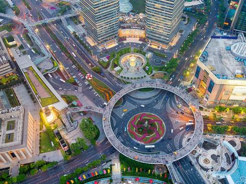 Shangai - Rues Au Centre Financier De Lujiazui A Découvrir en Chine - Shanghai
