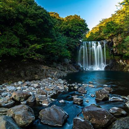 Jeju Island - Chutes De Cheonjiyeon A Découvrir en Corée du Sud - Jeju-do