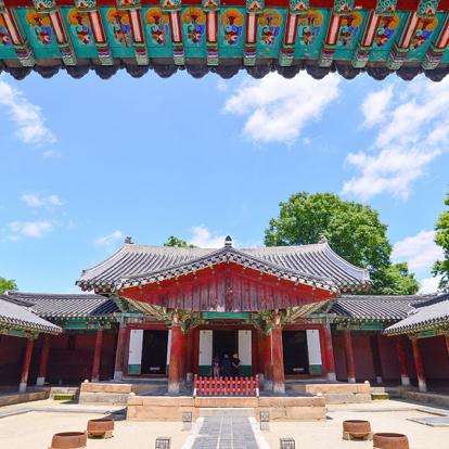 Jeonju - Salle Principale Du Sanctuaire Gyeonggijeon à Jeonj-si A Découvrir en Corée du Sud - Jeonju