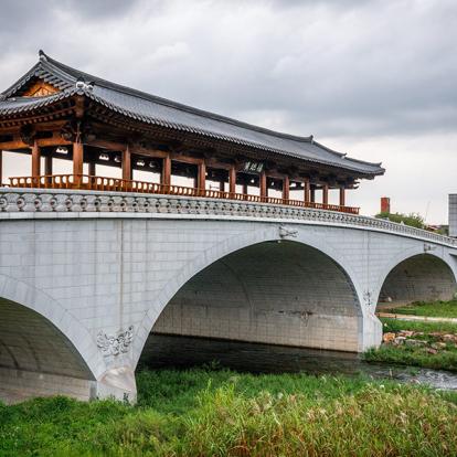 Jeonju - Pont De Namcheon Et Belvédère De Cheongyeonru A Découvrir en Corée du Sud - Jeonju