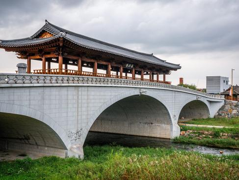 Jeonju - Pont De Namcheon Et Belvédère De Cheongyeonru A Découvrir en Corée du Sud - Jeonju