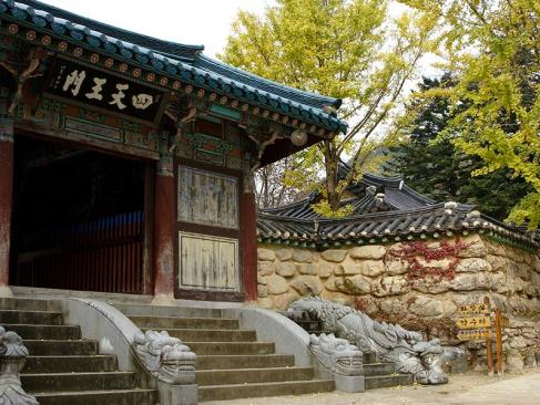 Parc National De Seorak - Temple De Shinheungsa A Découvrir en Corée du Sud - Parc National de Seorak
