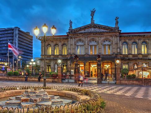 San Jose - Théâtre National A Découvrir au Costa Rica - San José