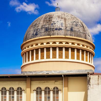 San Jose - Toit De L'église Catholique A Découvrir au Costa Rica - San José