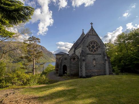 Église Catholique St Mary Et St Finnan à Glenfinnan A Découvrir en Ecosse - Glenfinnan