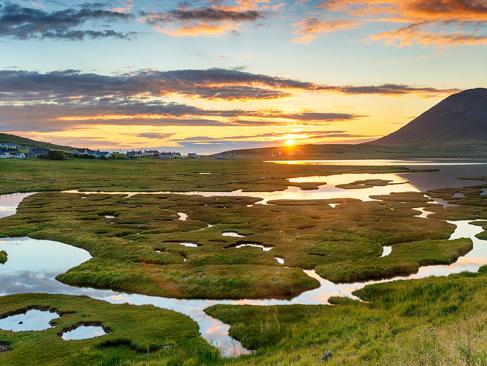 Sunset Across The Salt Marsh At Northton A Découvrir en Ecosse - Lewis et Harris