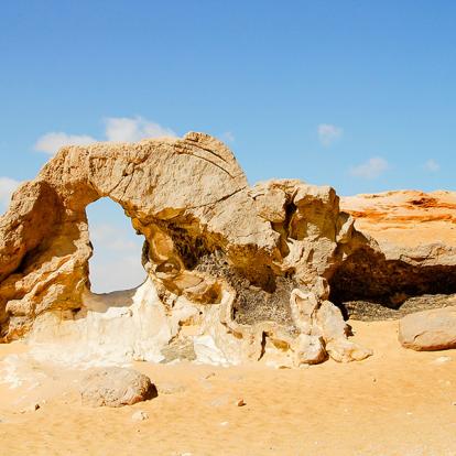Montagne De Cristal A Découvrir en Egypte - Le  Désert Libyque et ses Oasis