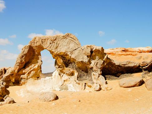 Montagne De Cristal A Découvrir en Egypte - Le  Désert Libyque et ses Oasis
