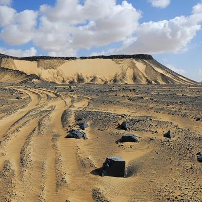 Désert Noir A Découvrir en Egypte - Le  Désert Libyque et ses Oasis