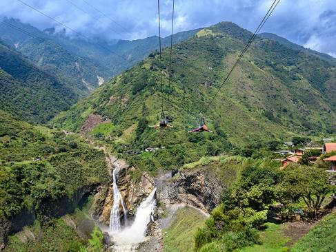 Banos - Chutes Du Manto De La Novia A Découvrir en Equateur - Banos