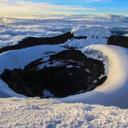 Cratère Du Volcan Actif Cotopaxi A Découvrir en Equateur - Volcans Cotopaxi & Chimborazo