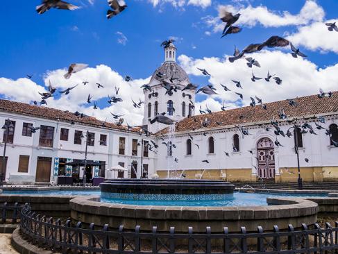 Cuenca - Eglise San Sebastian A Découvrir en Equateur - Cuenca