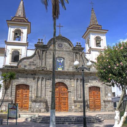 Ibarra - Ancienne Façade De L'église Coloniale A Découvrir en Equateur - Ibarra