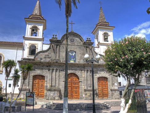 Ibarra - Ancienne Façade De L'église Coloniale A Découvrir en Equateur - Ibarra