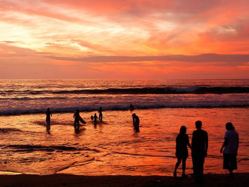 Plage De Montanita Sur La Côte Pacifique A Découvrir en Equateur - La Côte Pacifique