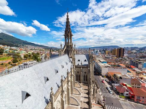 Quito - Basilique Du Vœu National A Découvrir en Equateur - Quito
