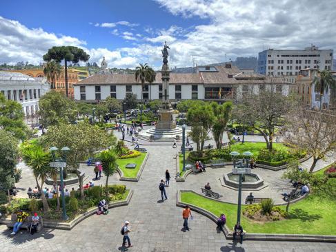Quito - Place De L'Indépendance A Découvrir en Equateur - Quito