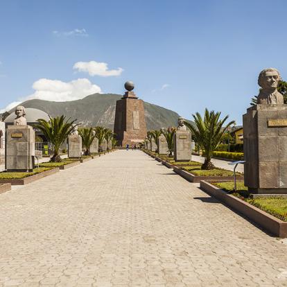 Quito -Mitad Del Mundo A Découvrir en Equateur - Quito
