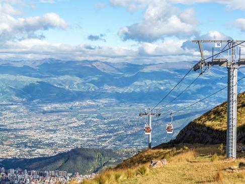 Quito - Téléphérique A Découvrir en Equateur - Quito