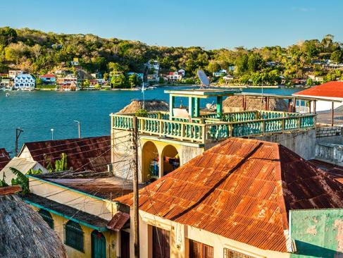 Flores A Découvrir au Guatemala - Flores et le Lac Peten Itza