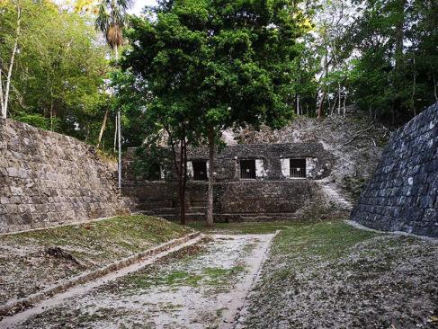 Yaxha A Découvrir au Guatemala - Yaxha