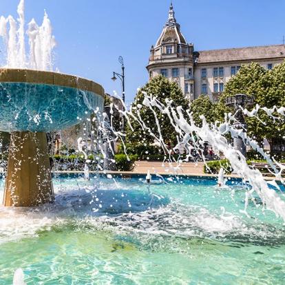 3-Debrecen - Place Kossuth A Découvrir en Hongrie - Debrecen