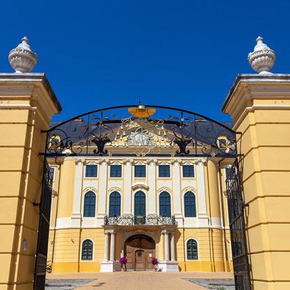 Le Palais Archiépiscopal De Kalocsa A Découvrir en Hongrie - Kalocsa