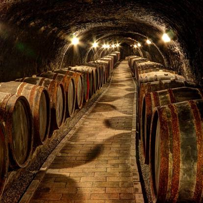 Tokaj - Caves A Découvrir en Hongrie - Tokaj