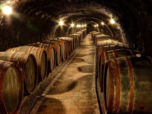 Tokaj - Caves A Découvrir en Hongrie - Tokaj