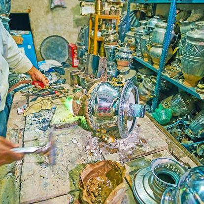 Kashan - Le processus de réparation du samovar en acier inoxydable A Découvrir en Iran - L'Artisanat Iranien