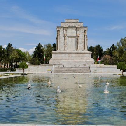 Mashhad - Etang Du Tombeau De Ferdowsi A Découvrir en Iran - Mashhad