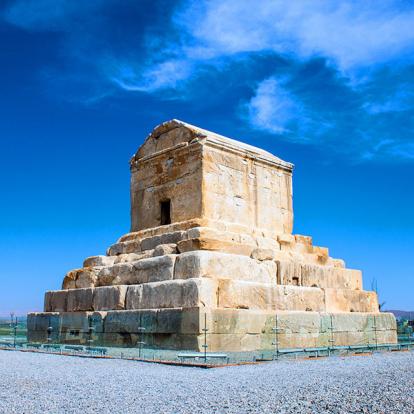Pasargad - Le tombeau de Cyrus le Grand A Découvrir en Iran - La Province Fars