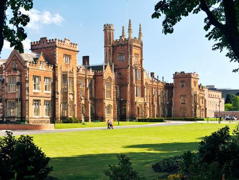 Belfast - Queen’s University A Découvrir en Irlande - Belfast
