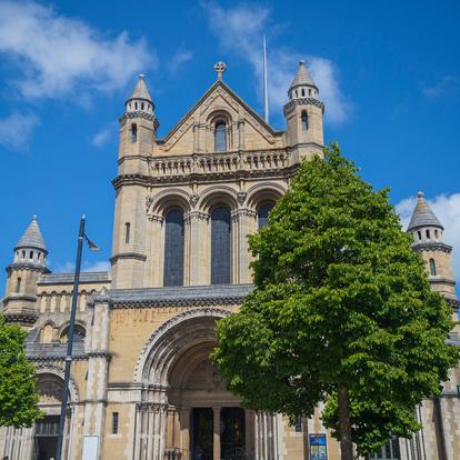 Belfast - L'église Cathédrale De Sainte-Anne A Découvrir en Irlande - Belfast
