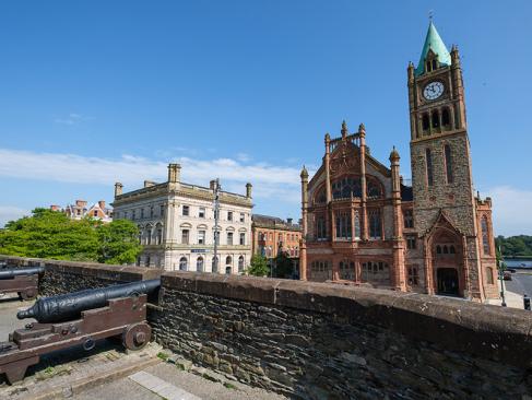 Derry - Guildhall A Découvrir en Irlande - Derry