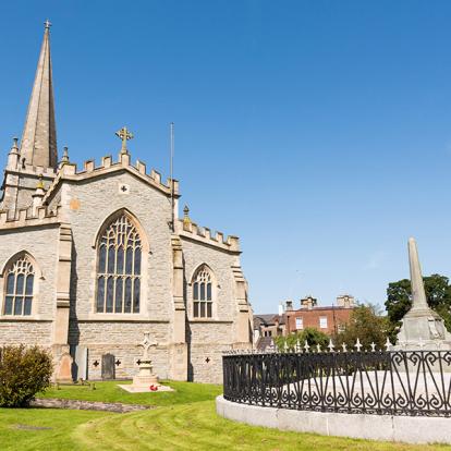 Derry - Cathédrale St. Columb's A Découvrir en Irlande - Derry