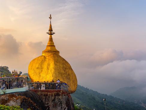A Découvrir au Myanmar - Le Mont Kyaiktiyo et son Rocher d'Or
