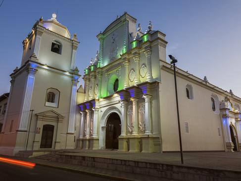Leon - Eglise La Merced A Découvrir au Nicaragua - Leon