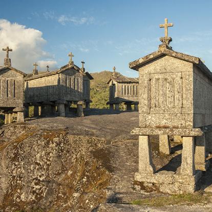 Braga - Le Groupe D'espigueiros Dans La Colonie Soajo Du Parc National De Peneda-Geres A Découvrir au Portugal - Braga