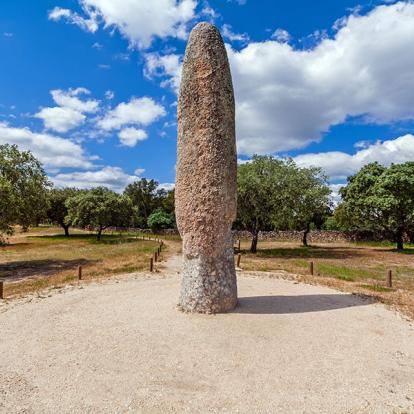 Castelo de Vide - Menir da Meada A Découvrir au Portugal - Castelo de Vide