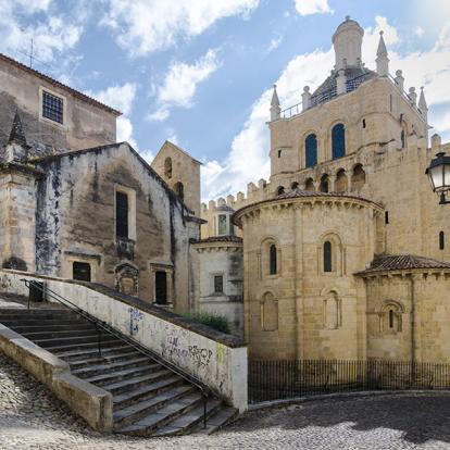 Coimbra - Cathédrale A Découvrir au Portugal - Coimbra