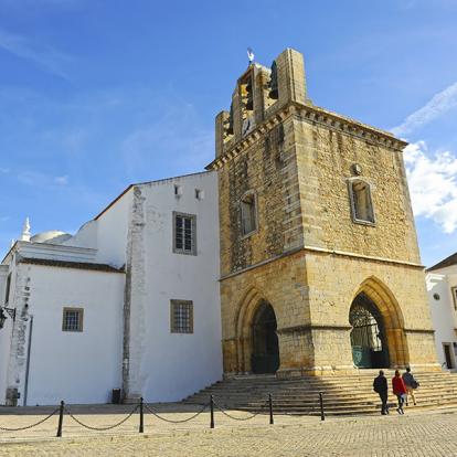 Faro - Église de Santa Maria A Découvrir au Portugal - Faro