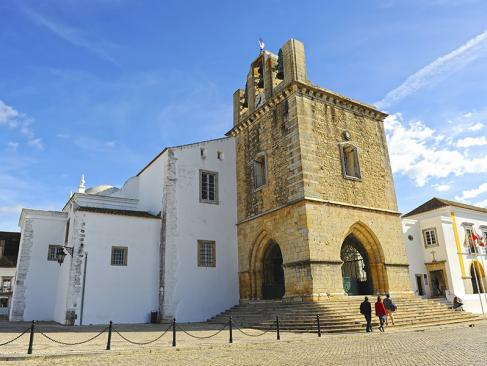 Faro - Église De Santa Maria A Découvrir au Portugal - Faro