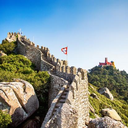 Sintra -Palais National De Pena Et D'une Partie De La Muraille Du Château Des Maures A Découvrir au Portugal - Sintra